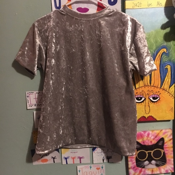 Rose shirt 🌹*VELVET* - Picture 3 of 3